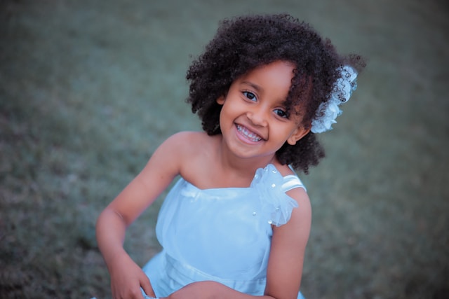 cheveux bouclés